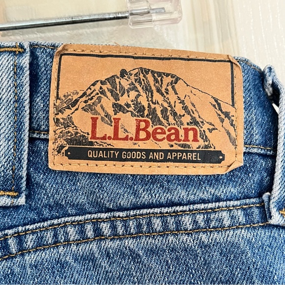 LL Bean Jeans Size 35x34 Men's Standard Fit Medium Wash 5
Pocket - Picture 5 of 8